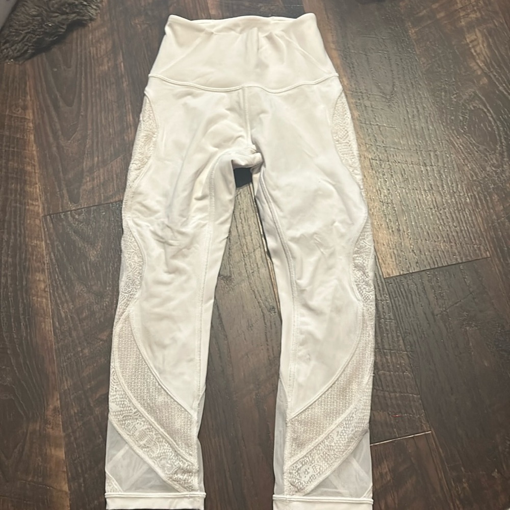 White Lululemon athletic pants women’s size 2